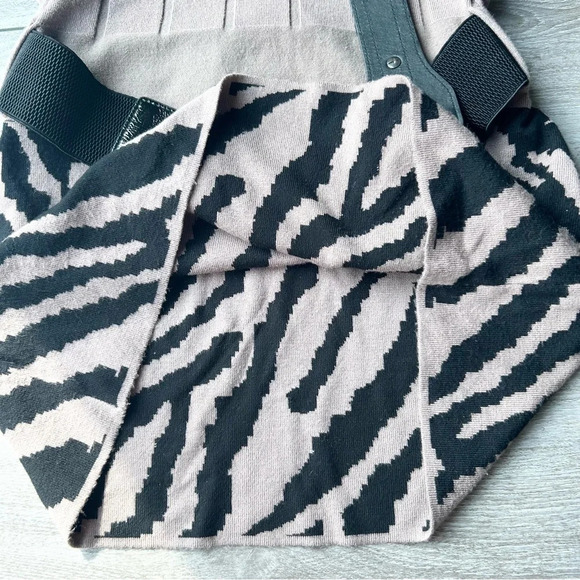 Alison Sheri Animal Print  Sweater Dress Removable Belt - Picture 11 of 16